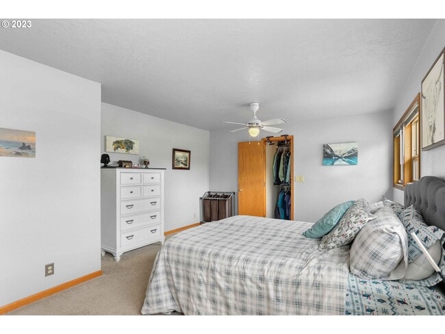 Building Photo - Great Home on 1/3 Acre