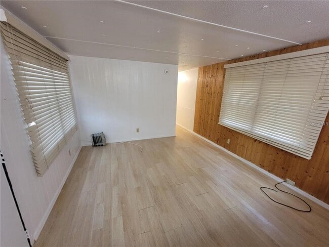 Building Photo - 8957 SE 144 St