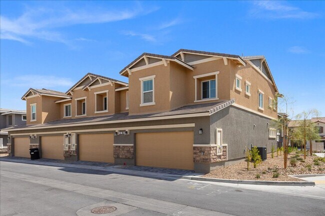 Building Photo - 900 Rosy Starling St