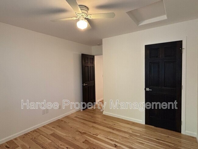 Building Photo - 2354 E Mugo St