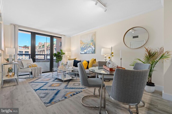 Building Photo - 631 D St NW