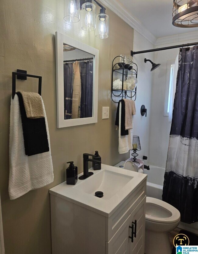 Building Photo - 3805 Co Rd 313