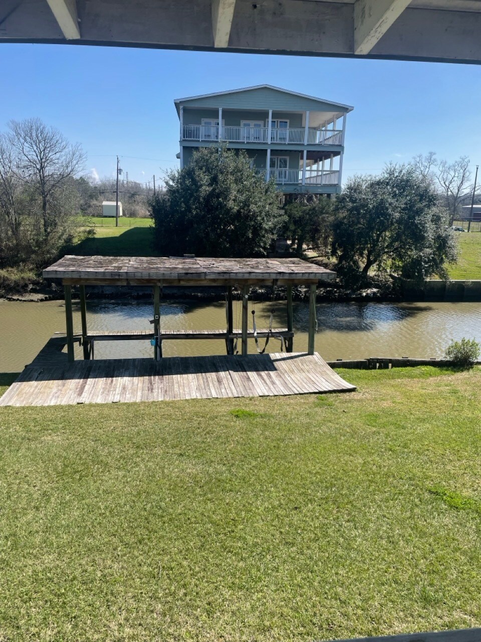 Building Photo - 204 Yaupon Dr