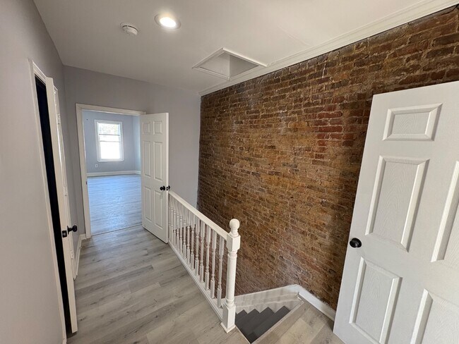 Building Photo - 3317 Paton Ave