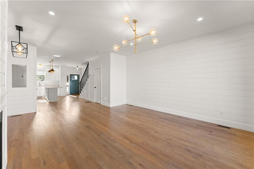 Building Photo - 35 Cottonwood St