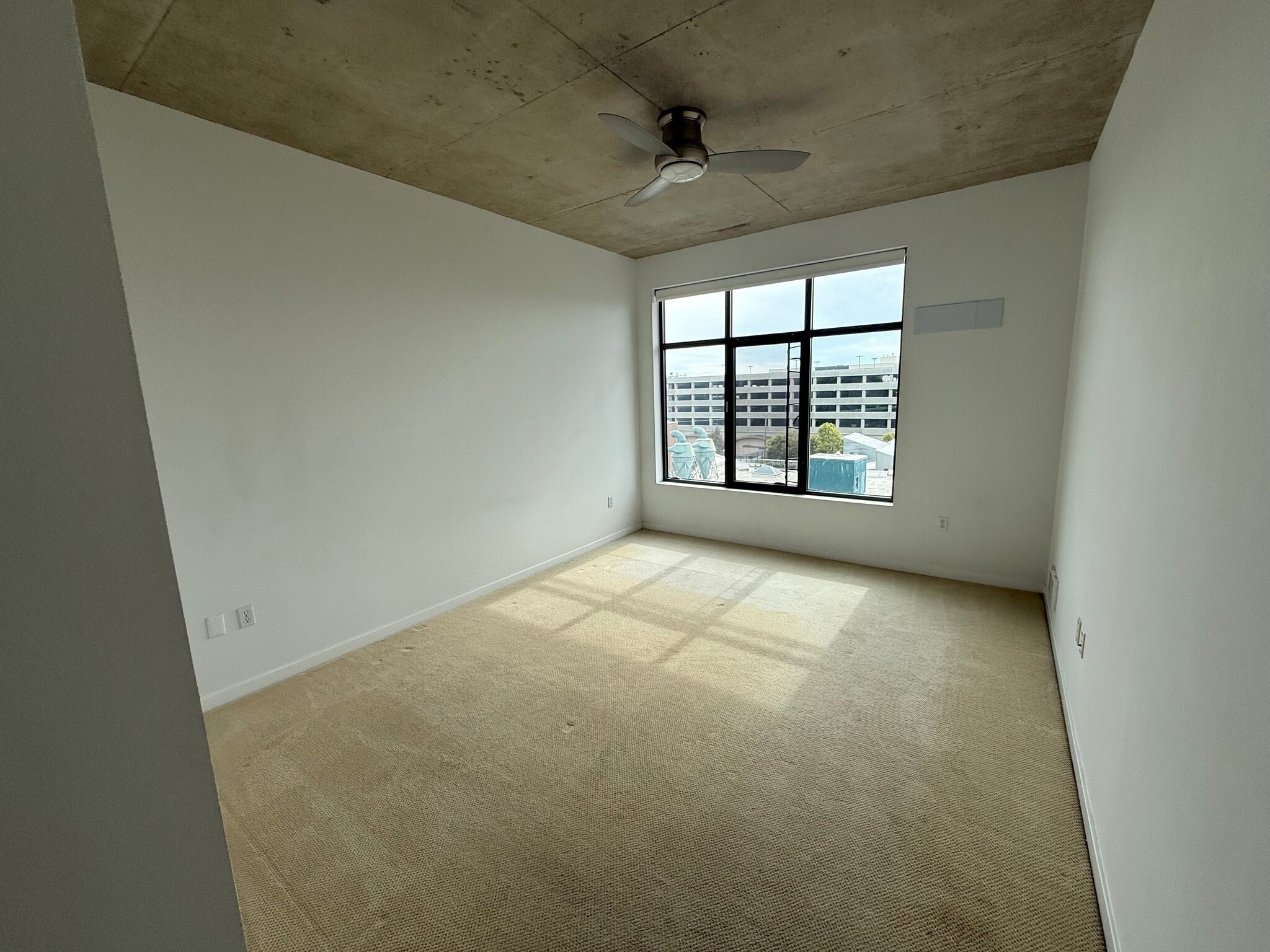 Building Photo - 288 3rd St
