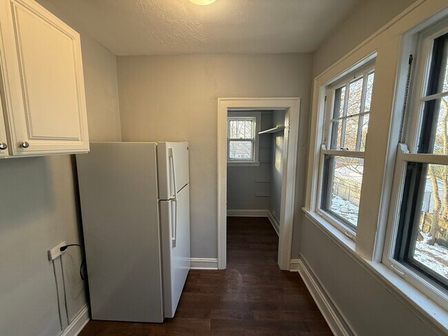 Building Photo - 1624 Washington St