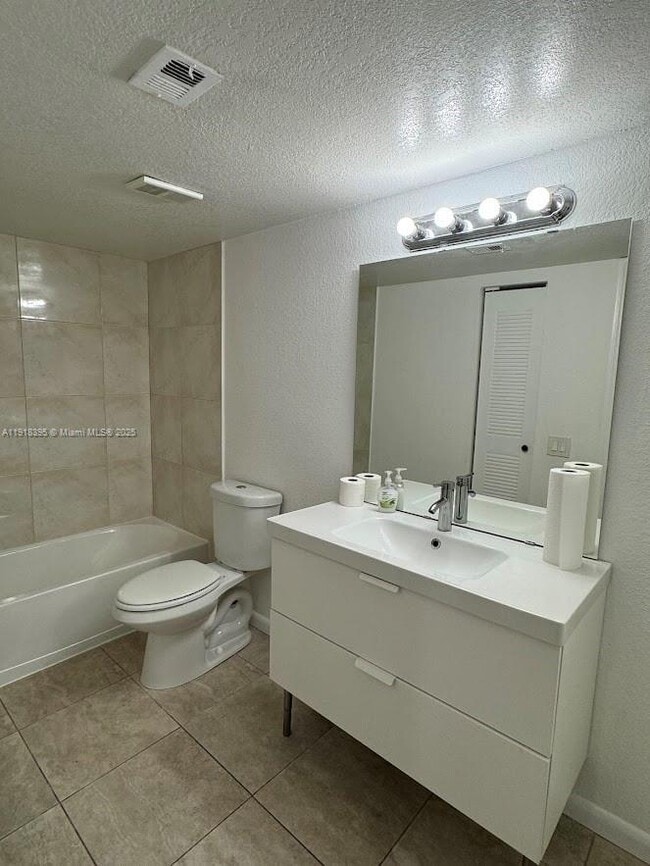 Building Photo - 12430 Vista Isles Dr