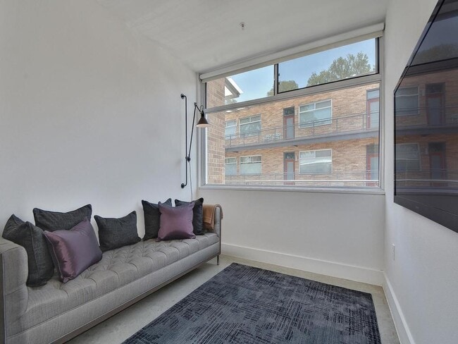 Building Photo - 2205 N Lamar Blvd