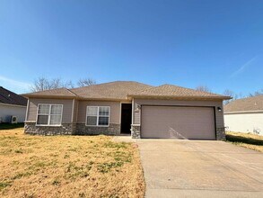 Building Photo - COMING SOON: Beautiful 3 bed/2 bath home located in Webb City! Two car attached garage, storm she...