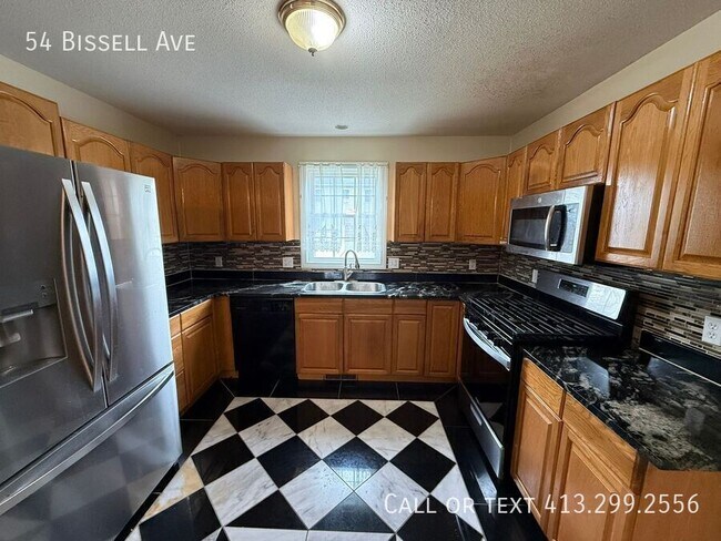 Building Photo - 54 Bissell Ave