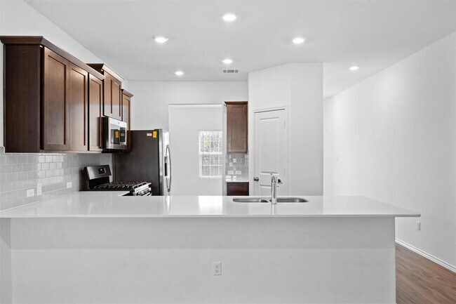 Building Photo - 1613 Brueggerhoff Rd