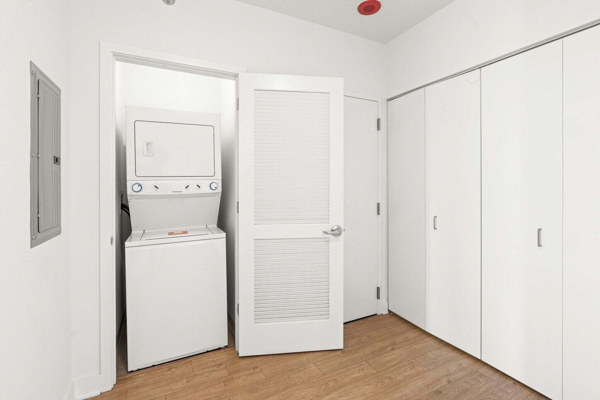 Building Photo - 237 N Garland Ct