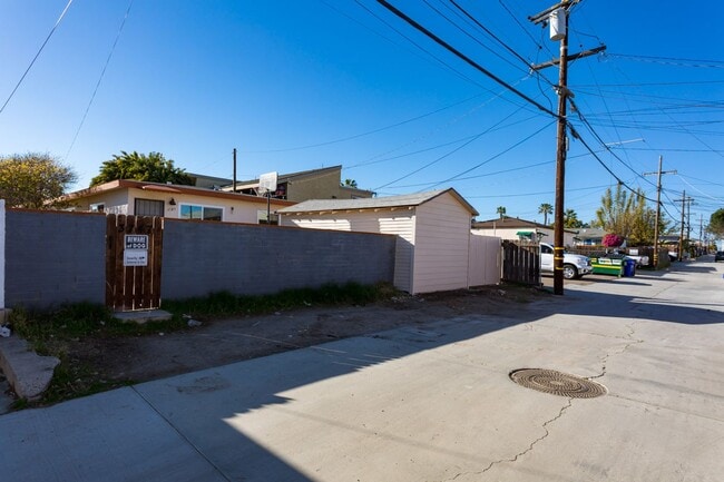 Building Photo - Cherokee