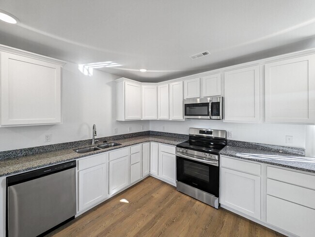 Building Photo - 1206 Nedra Dr