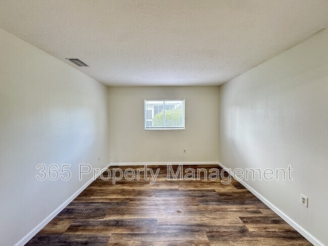 Building Photo - 4441 Tiffin Ave