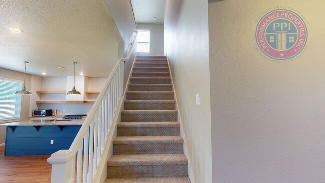 Building Photo - *Gresham - Luxury Craftsman, Central Air, ...