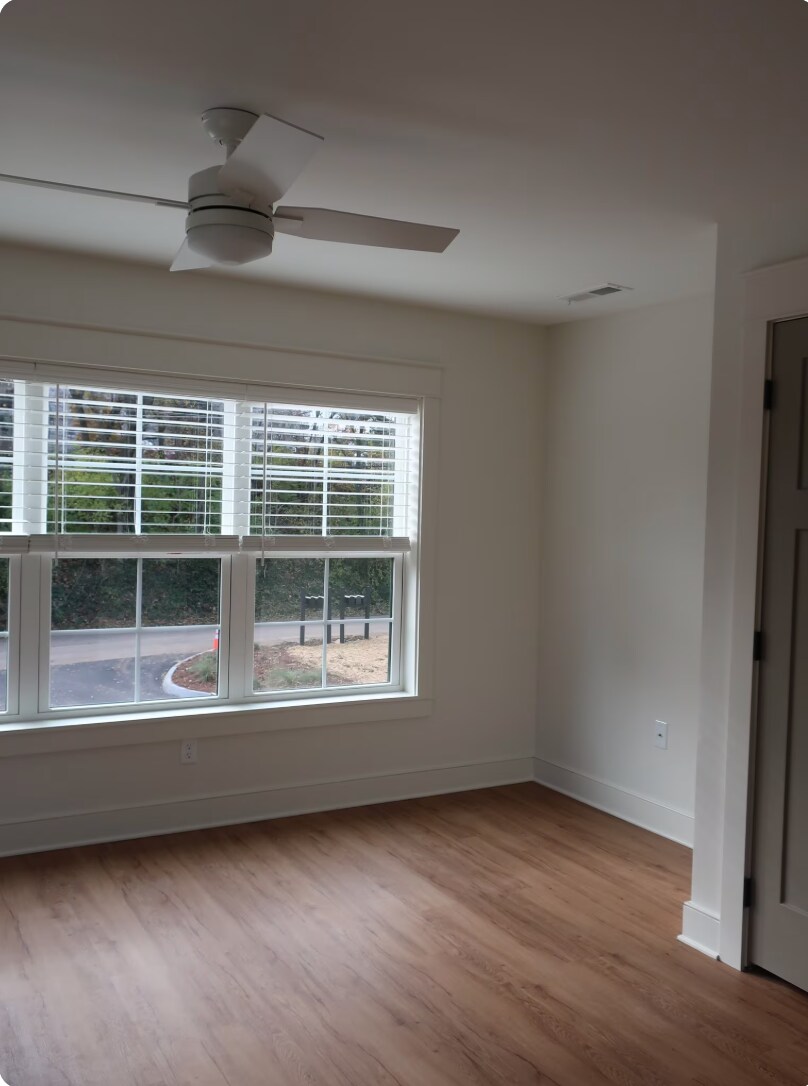 Building Photo - 2747 Jersey Ave