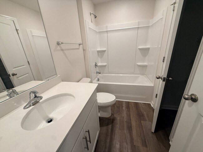 Building Photo - 5167 Hyrule Dr