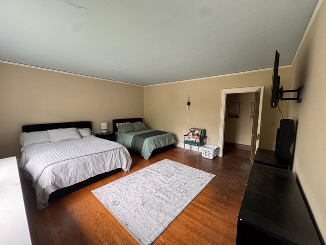 Building Photo - Beautiful Historical Home Fully Furnished In Downtown Juneau!