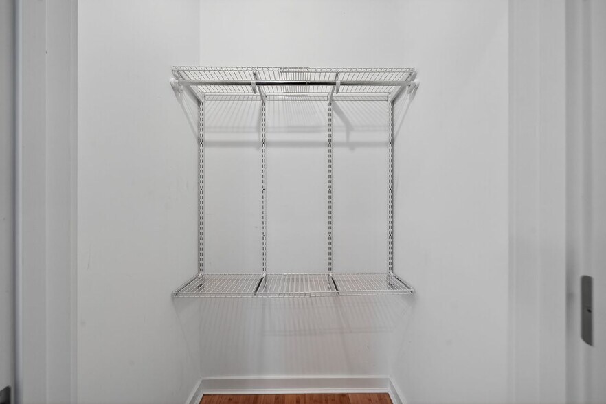 Building Photo - 1518 S 25th St