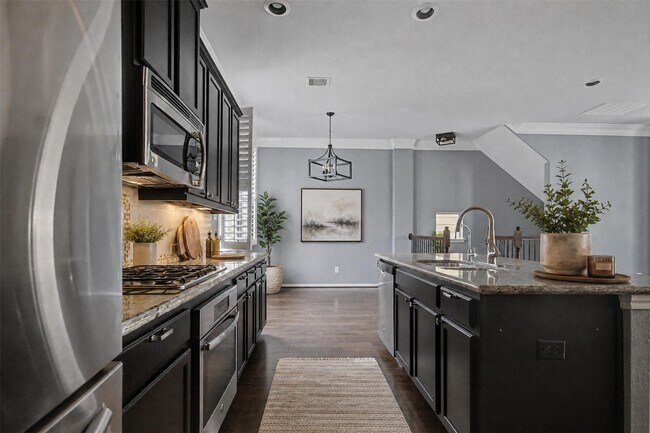 Building Photo - 6363 Fairdale Ln