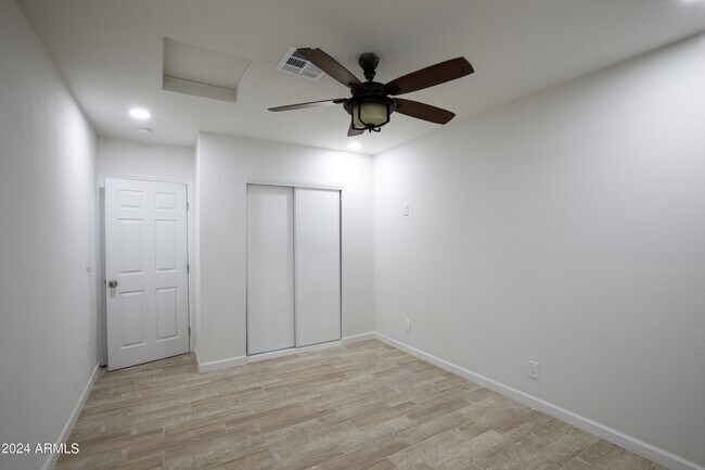 Building Photo - 5929 W Nancy Rd