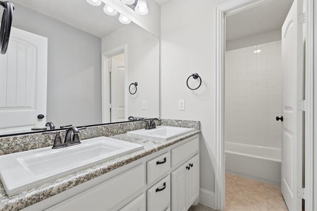 Building Photo - 9328 Kaitlyn Ct