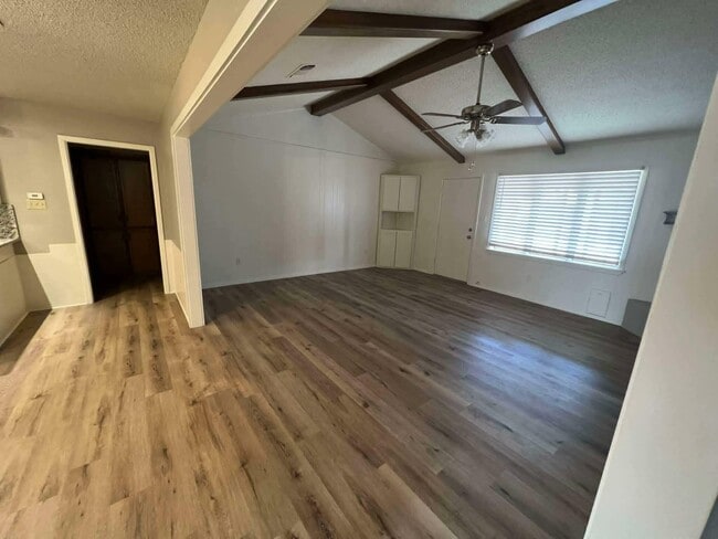 Building Photo - 810 Mimosa Ave