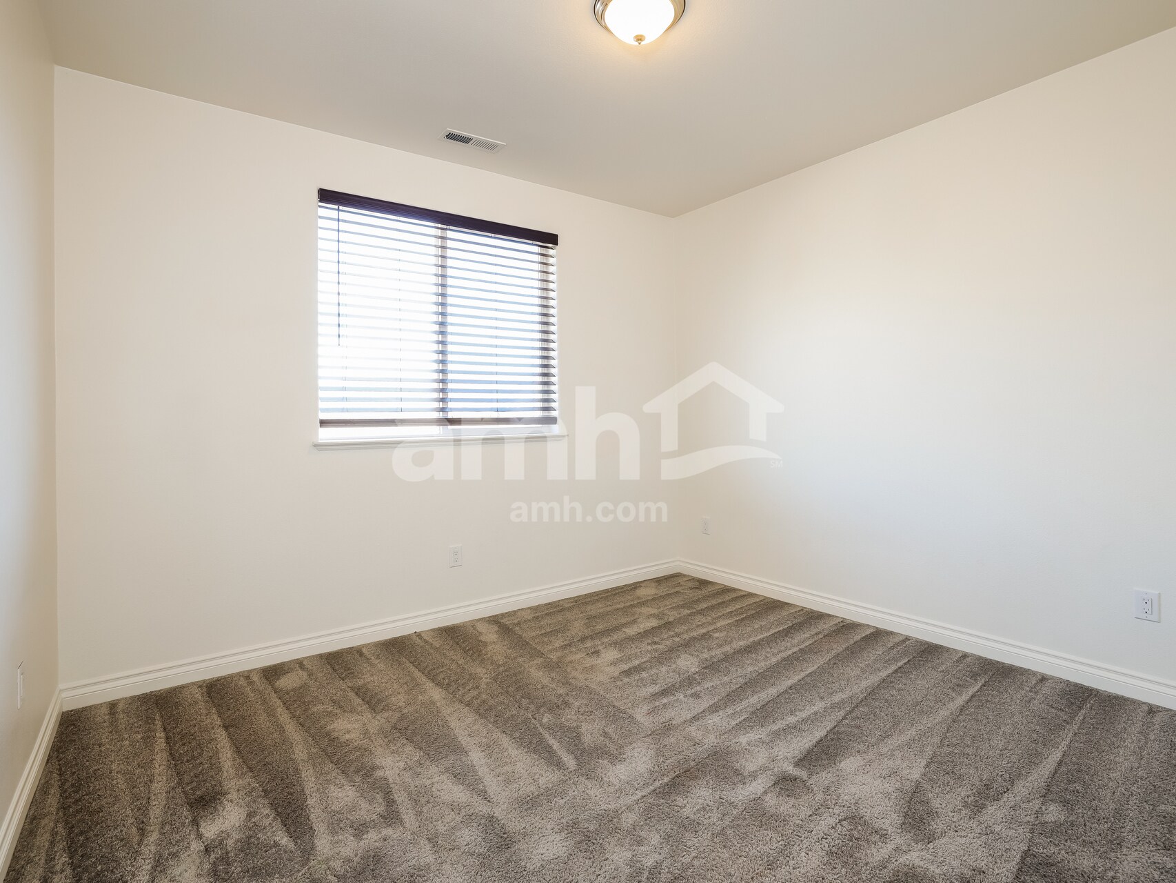 Building Photo - 18667 Granite Peak Ct