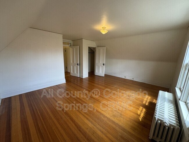 Building Photo - 1238 Wood Ave
