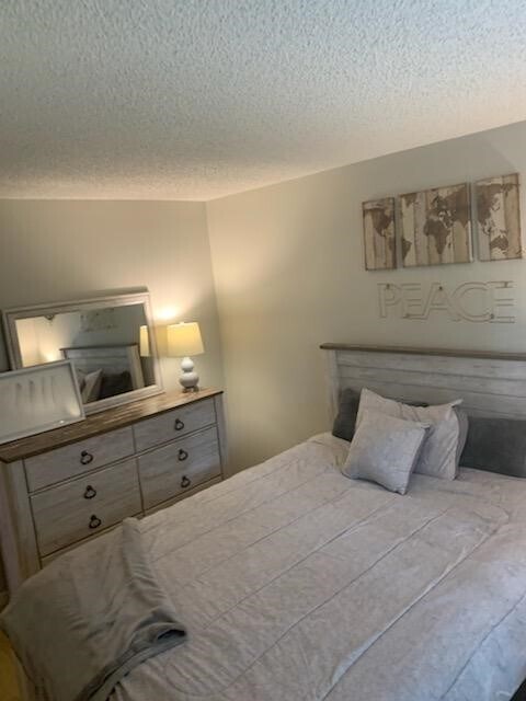 Building Photo - 9177 Wrenwood Ln