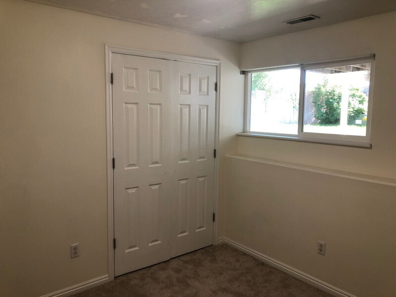 Building Photo - 1865 Ribbonwood Dr W