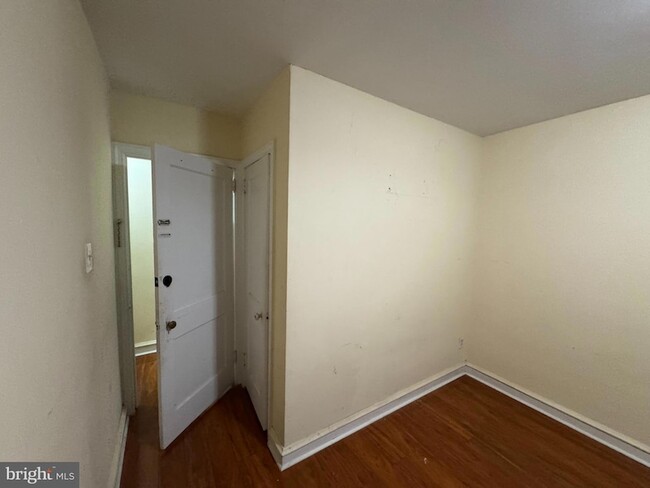 Building Photo - 7028 Castor Ave