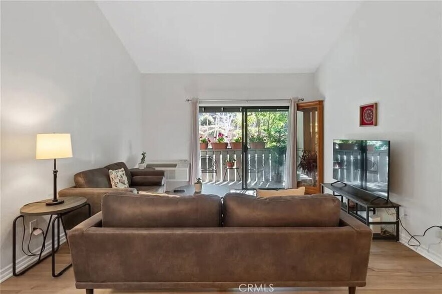 Building Photo - 20702 Lake Forest Dr