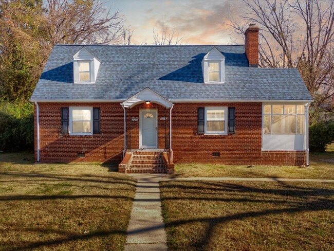 Building Photo - 1313 Wallace St