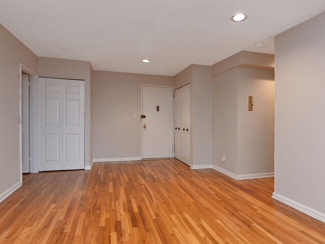Foyer - 5 Schenck Ave