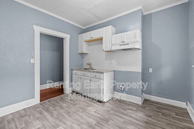 Building Photo - 2335 20th Place Ensley