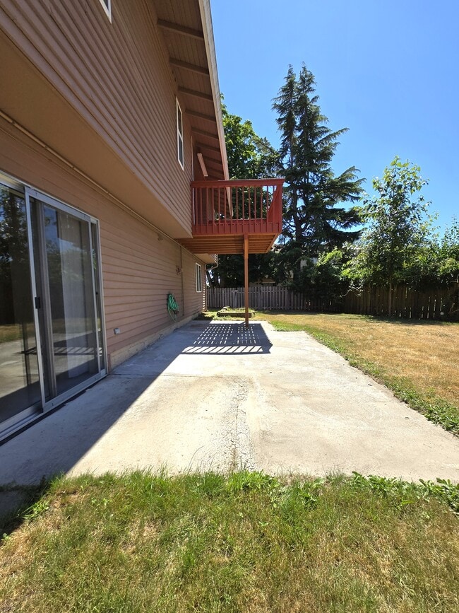 Building Photo - 27631 123rd Ave SE