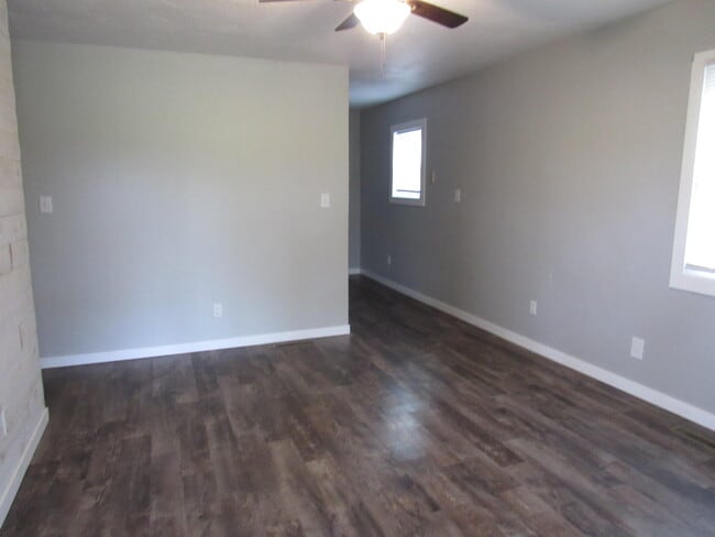 Building Photo - 2203 Old Sycamore Loop