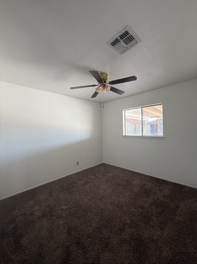 Building Photo - 7289 Mimosa Ave