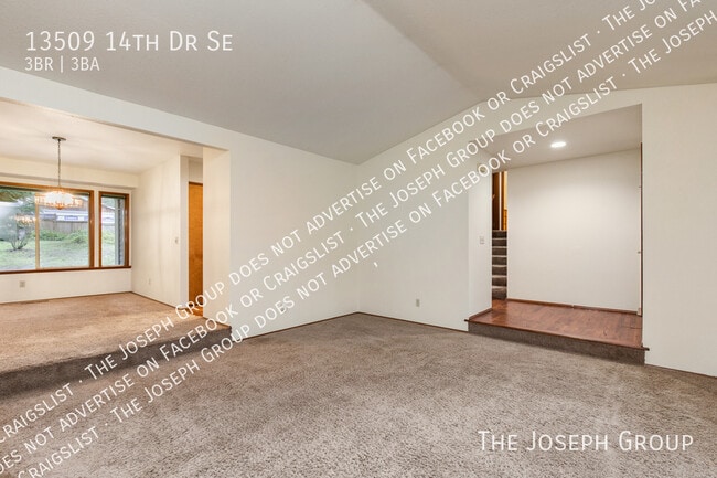 Building Photo - 13509 14th Dr SE