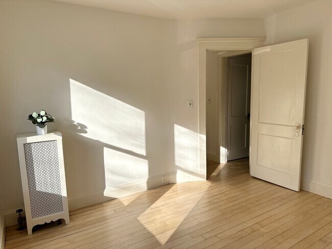 Building Photo - 86 Fairmont St