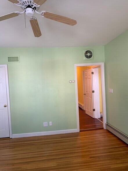 Building Photo - 6 Eliot St