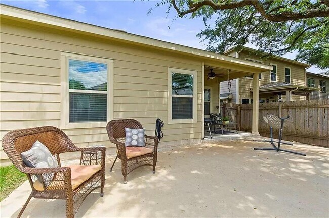 Building Photo - 156 Golden Eagle