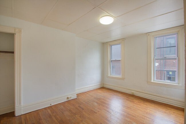 Building Photo - 618 West St