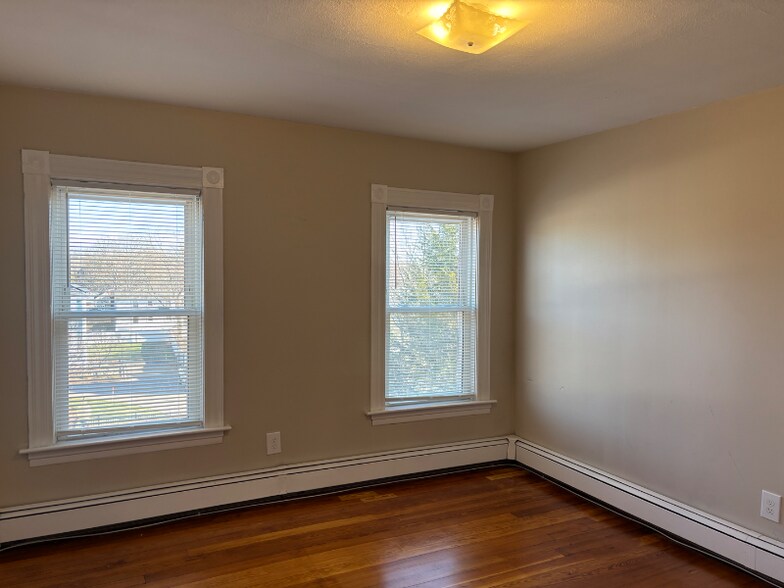 Building Photo - 251 Washington St