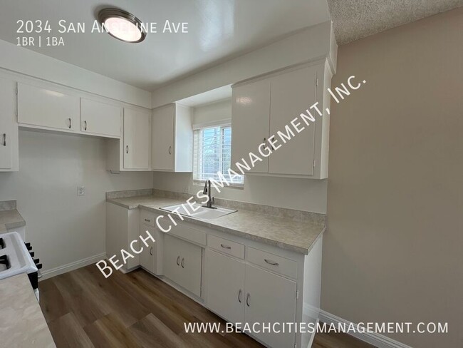 Building Photo - Spacious 1 Bedroom 1 Bath located in Long ...