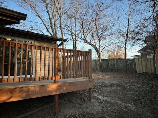 Building Photo - 3BR/2.5BA Home Available 12/1