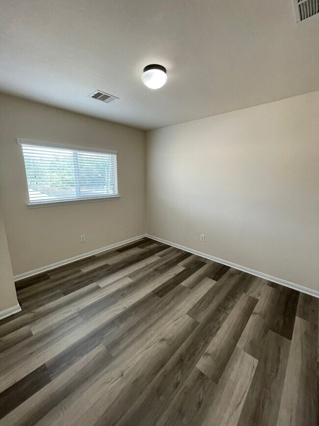 Building Photo - 1755 Nichole Woods Dr